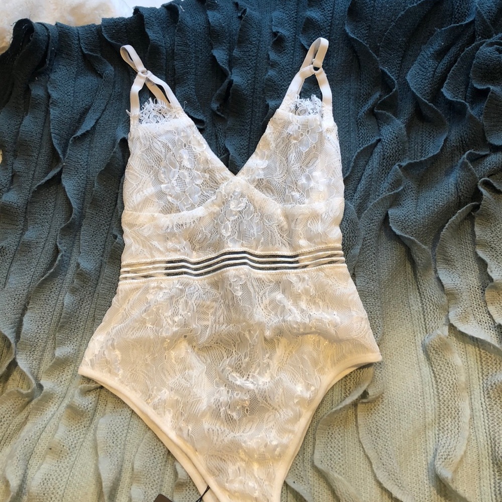 Pretty little thing white lace bodysuit